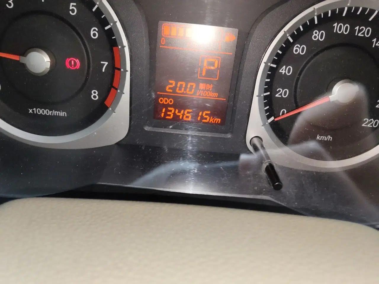 Venucia D50 2013 1.6L Automatic Luxury Edition — миниатюра 13