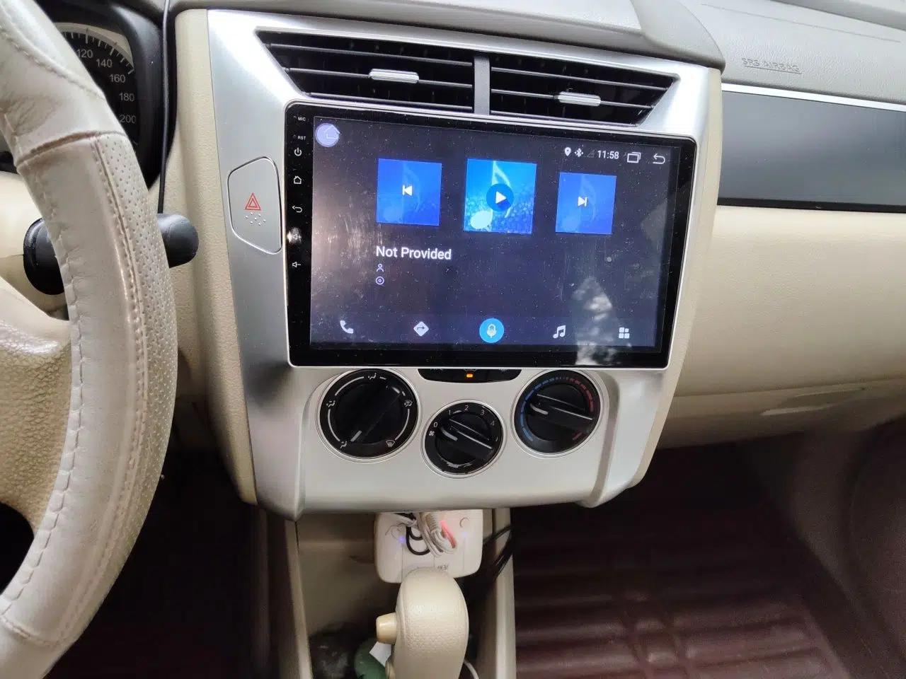 Venucia D50 2013 1.6L Automatic Luxury Edition — миниатюра 14