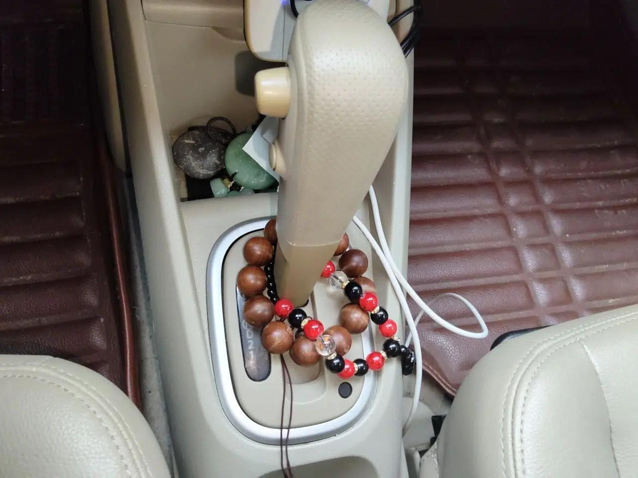 Venucia D50 2013 1.6L Automatic Luxury Edition — миниатюра 15