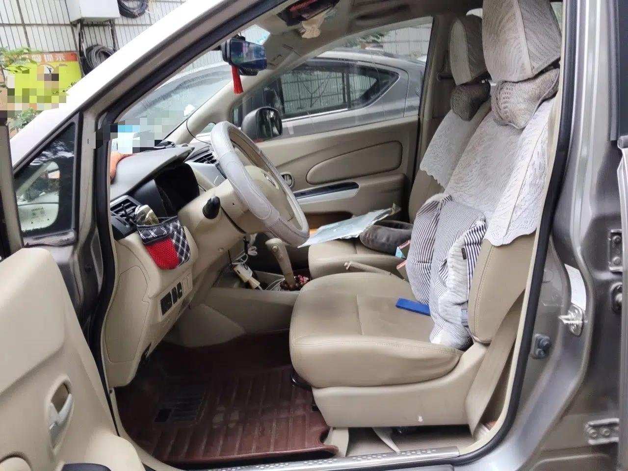 Venucia D50 2013 1.6L Automatic Luxury Edition — миниатюра 16