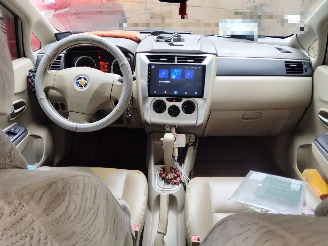 Venucia D50 2013 1.6L Automatic Luxury Edition — миниатюра 10