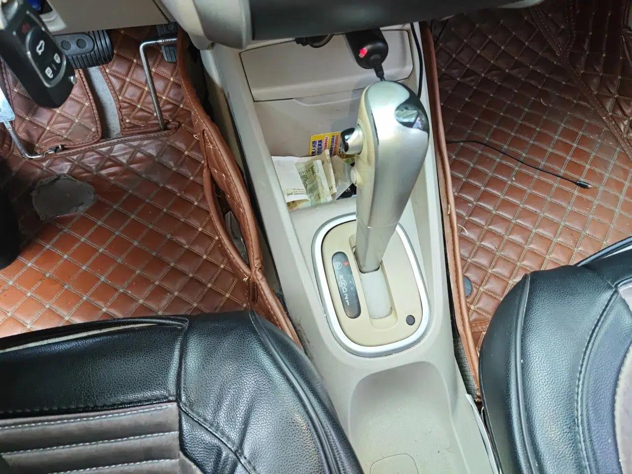 Venucia D50 2015 1.6L Automatic Fashion Edition — миниатюра 15