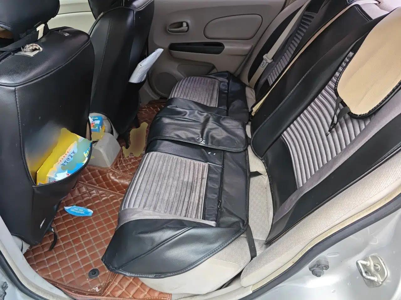 Venucia D50 2015 1.6L Automatic Fashion Edition — миниатюра 18