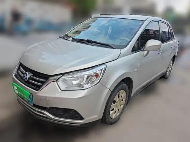 Venucia D50 2015 1.6L Automatic Fashion Edition