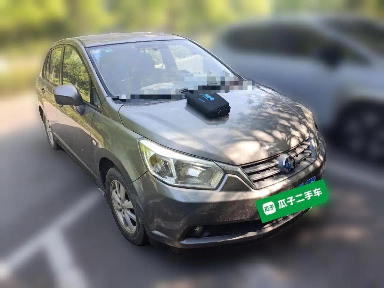 Venucia D50 2013 1.6L Manual Fashion Edition — миниатюра 3