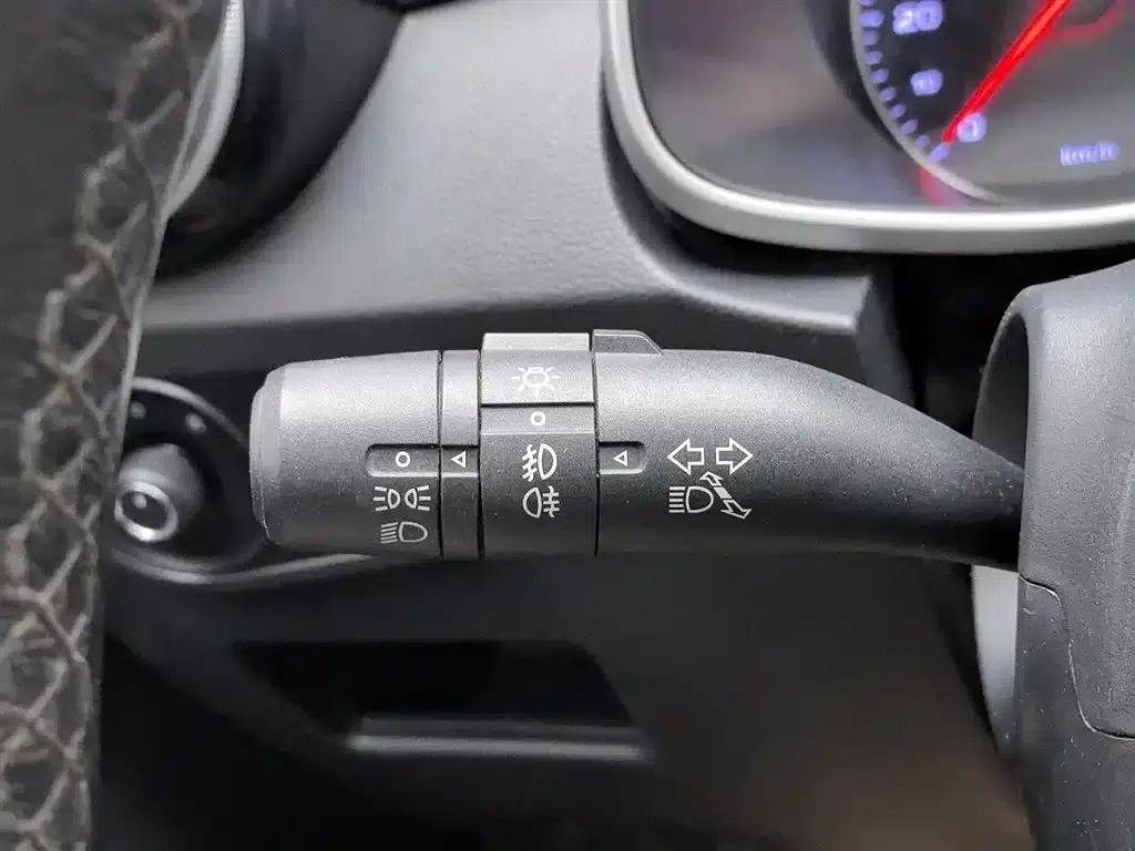 MG ZS 2018 1.5L Manual Deluxe Edition (National V Emission Standard) — миниатюра 21