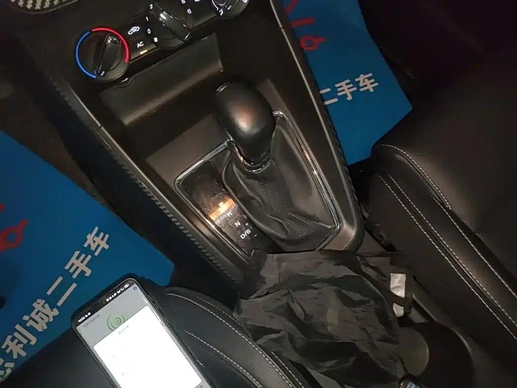 MG ZS 2018 1.5L Automatic Luxury Edition (National V Emission Standard) — миниатюра 14