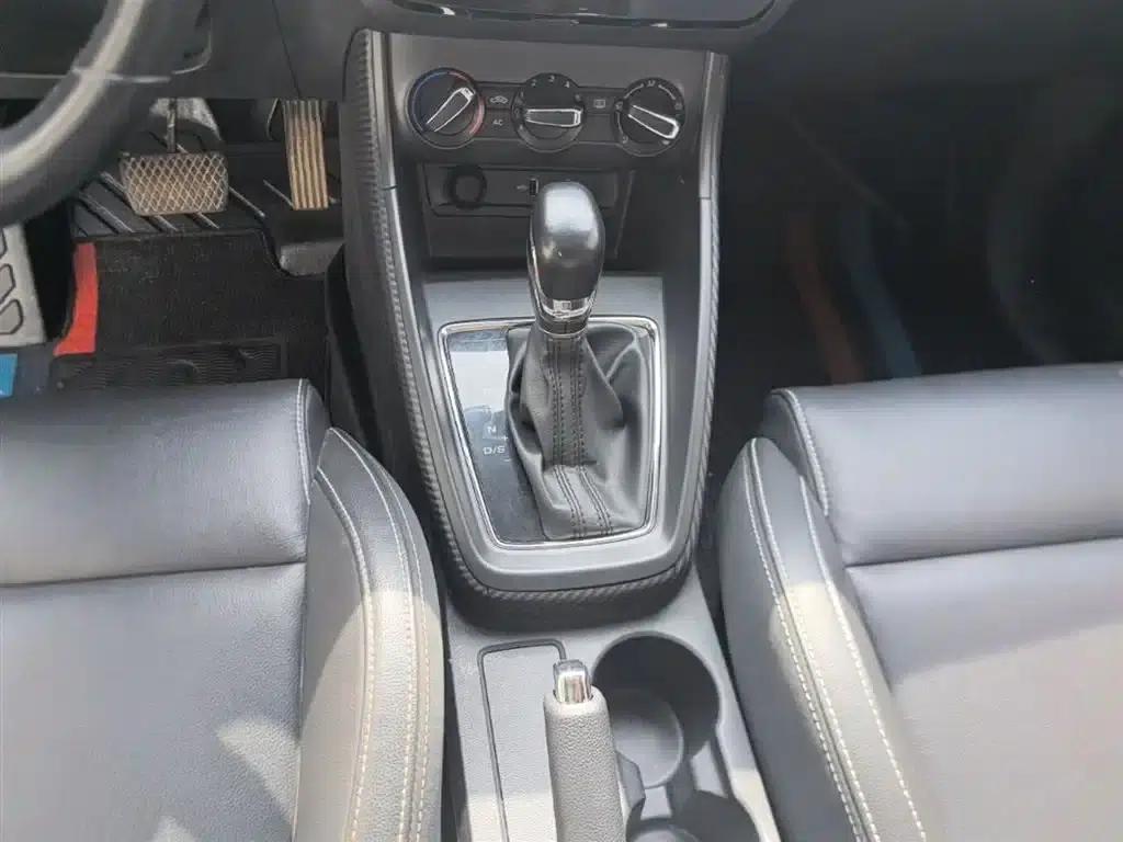 MG ZS 2018 1.5L Automatic Luxury Edition (National V Emission Standard) — миниатюра 14