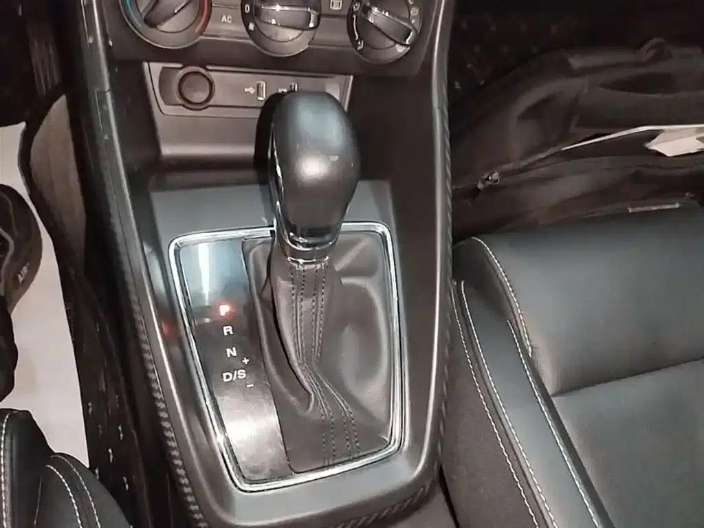 MG ZS 2018 1.5L Automatic Luxury Edition (National V Emission Standard) — миниатюра 14