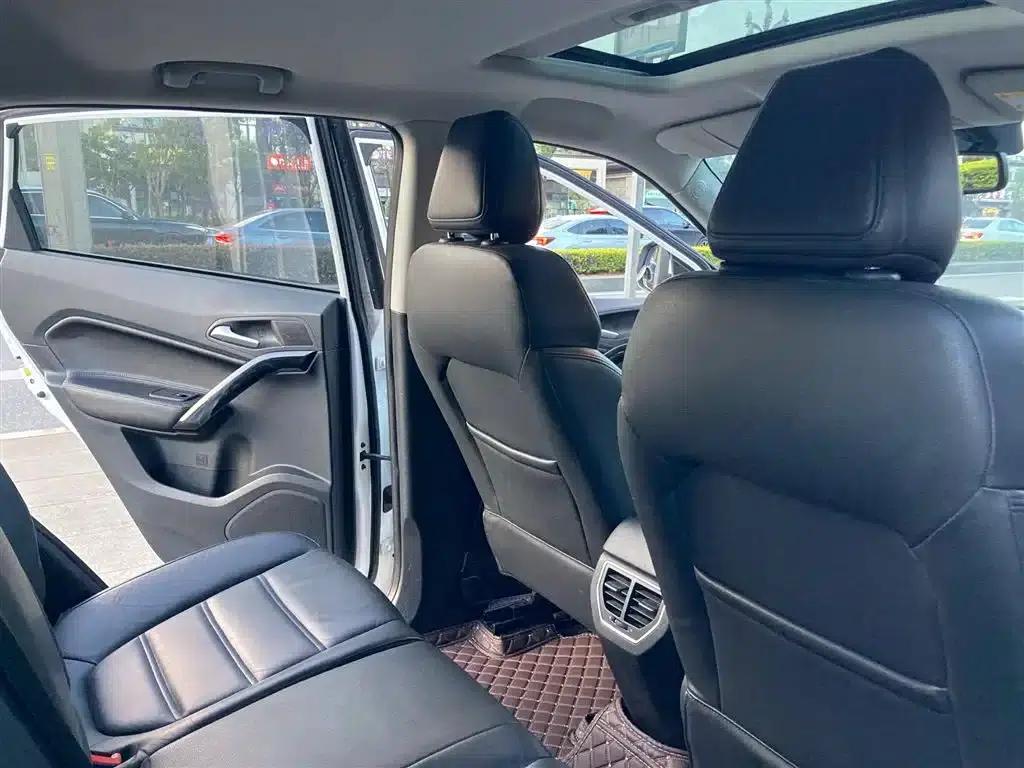 2015 GS 2.0TGI TST 4WD Flagship Edition — миниатюра 8