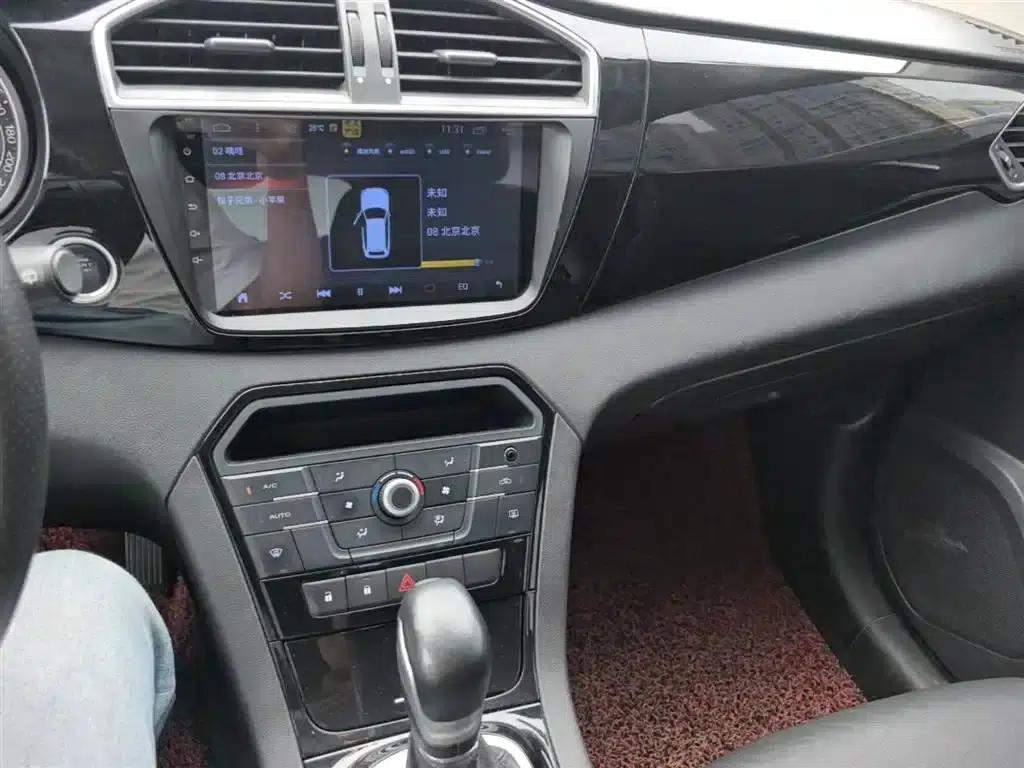 2015 GS 2.0TGI TST Luxury Edition — миниатюра 13