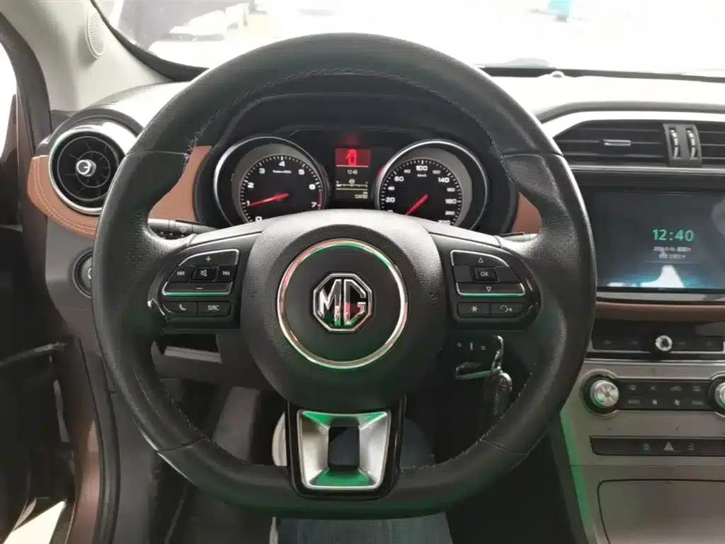 2017 GS 20T Manual Deluxe Edition — миниатюра 11