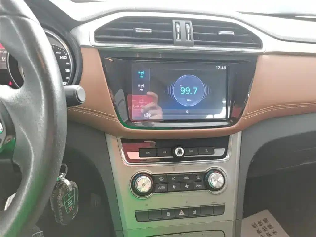 2017 GS 20T Manual Deluxe Edition — миниатюра 13