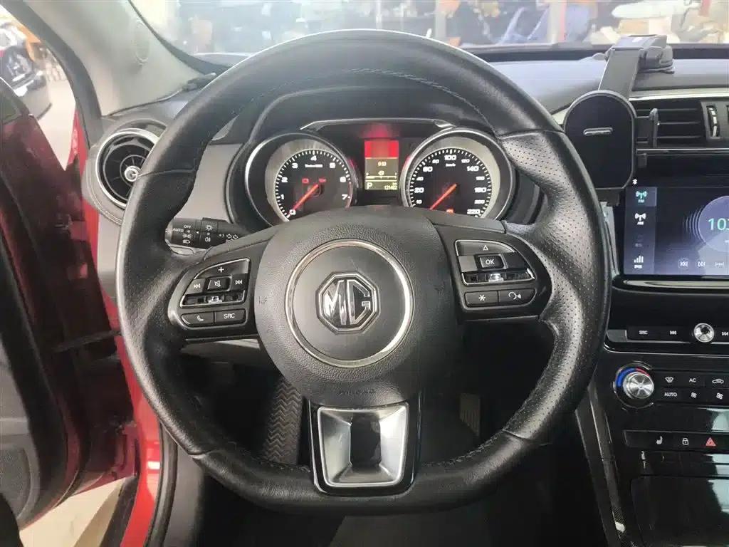 2017 GS 30T Automatic Premium Edition — миниатюра 11