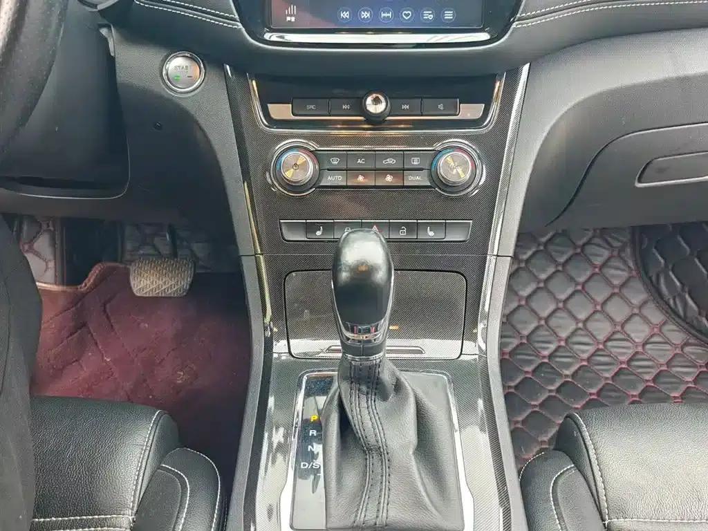 2017 GS 30T Automatic Premium Edition — миниатюра 14
