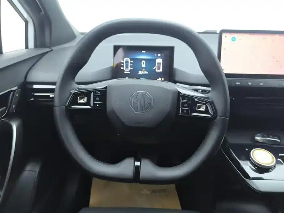 MG4 2023 415km Overseas Champion Executive Edition — миниатюра 15