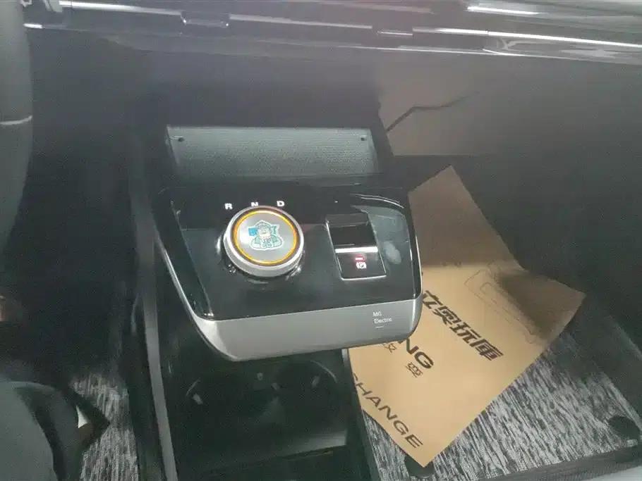 MG4 2023 415km Overseas Champion Executive Edition — миниатюра 16