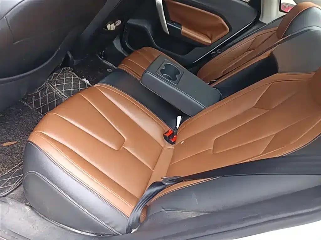 2016 Ford GT 1.5T Automatic Value Luxury Edition — миниатюра 17