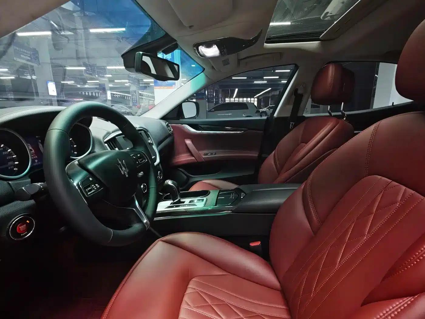 2014 Ghibli 3.0T Standard Edition — миниатюра 5
