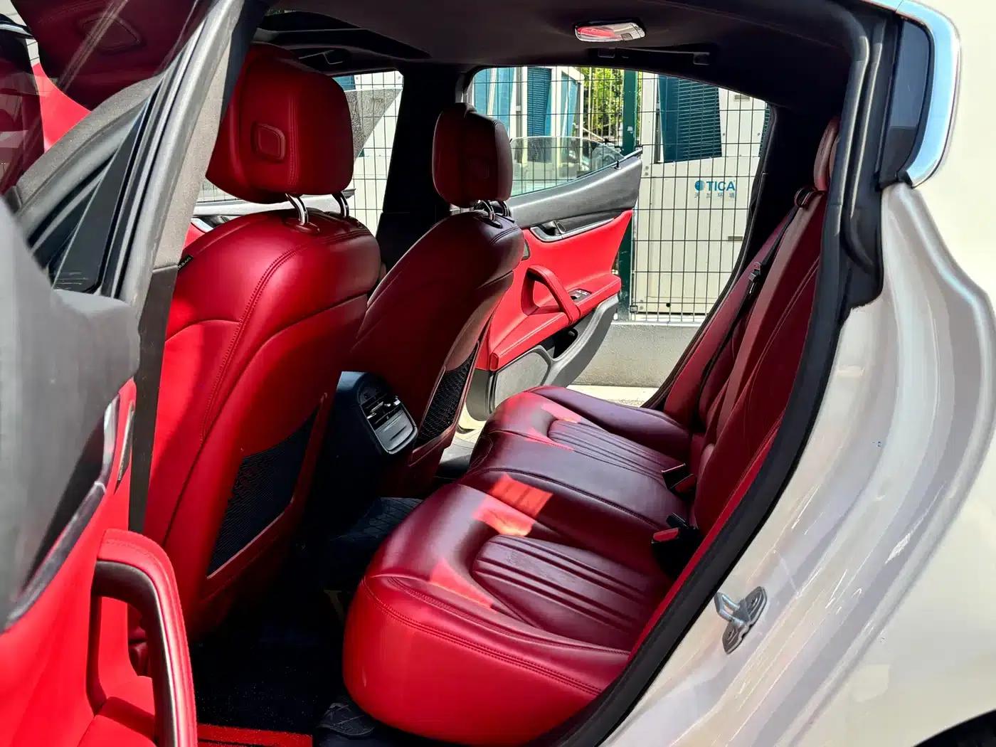 2017 Ghibli 3.0T Standard Edition — миниатюра 11