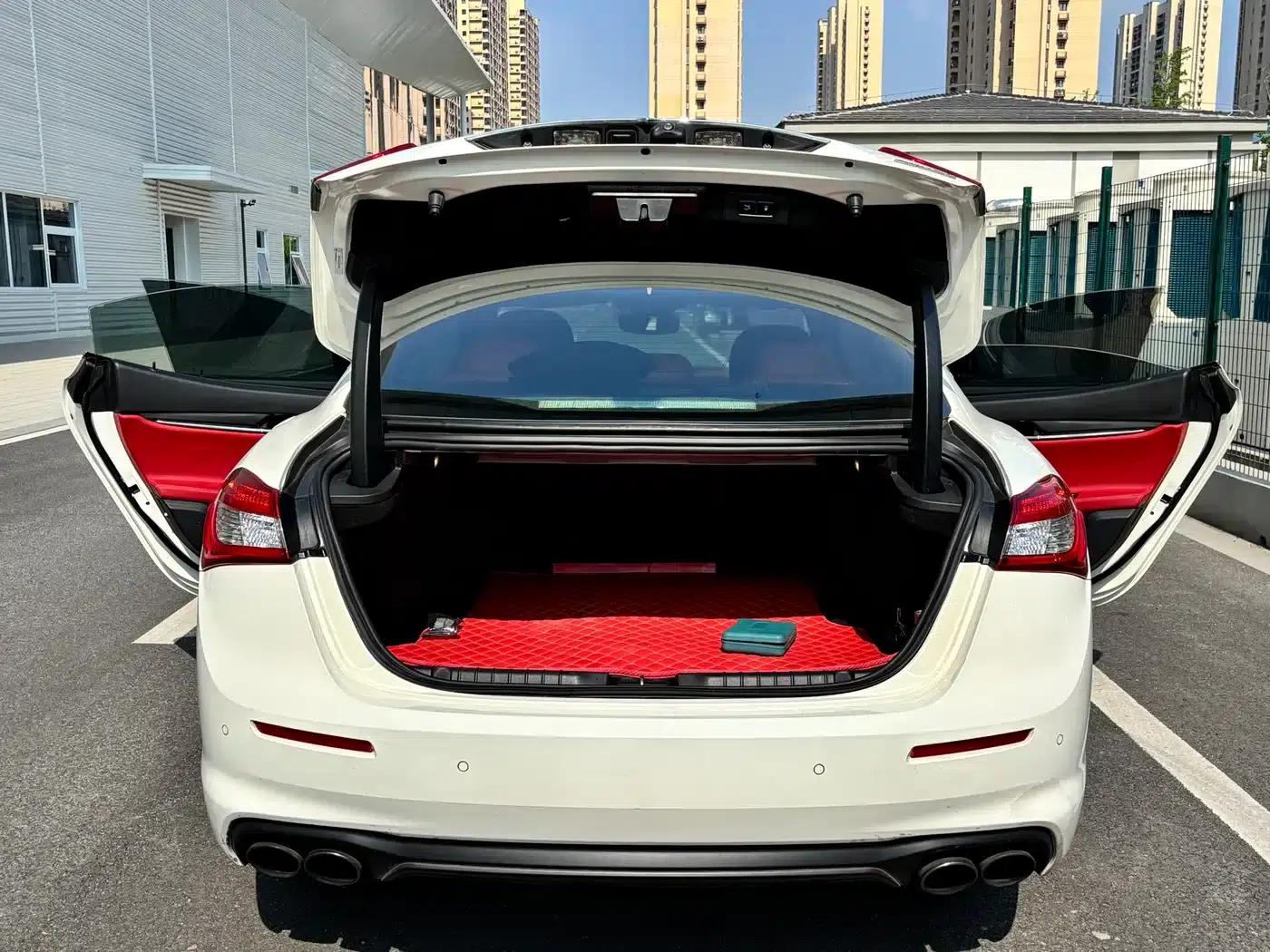2017 Ghibli 3.0T Standard Edition — миниатюра 12