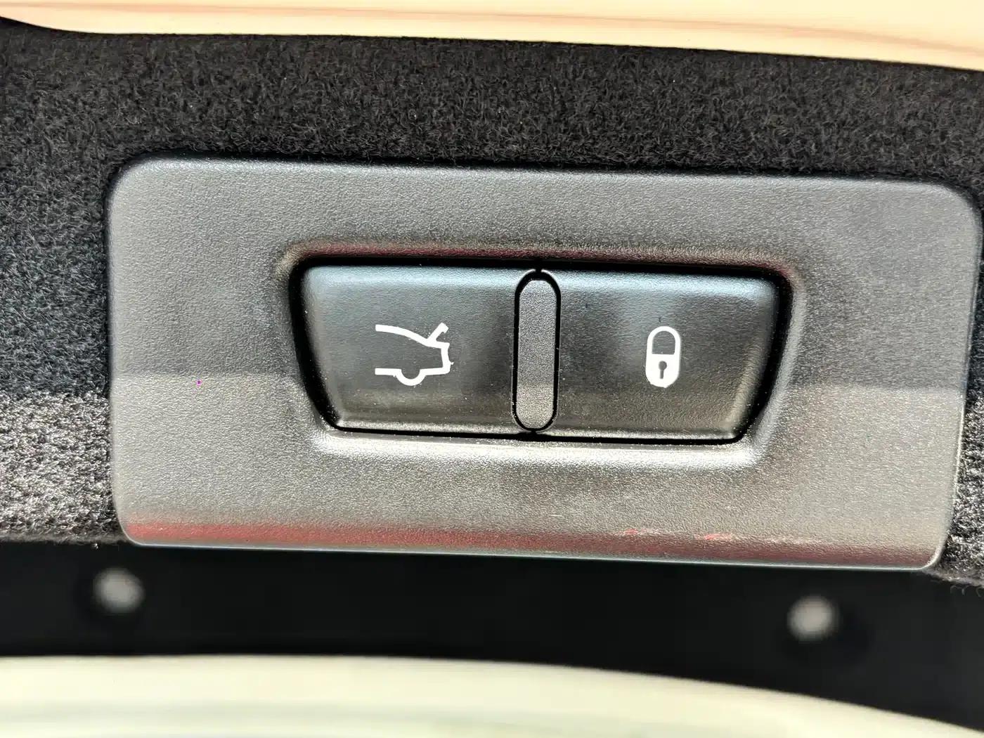 2017 Ghibli 3.0T Standard Edition — миниатюра 17