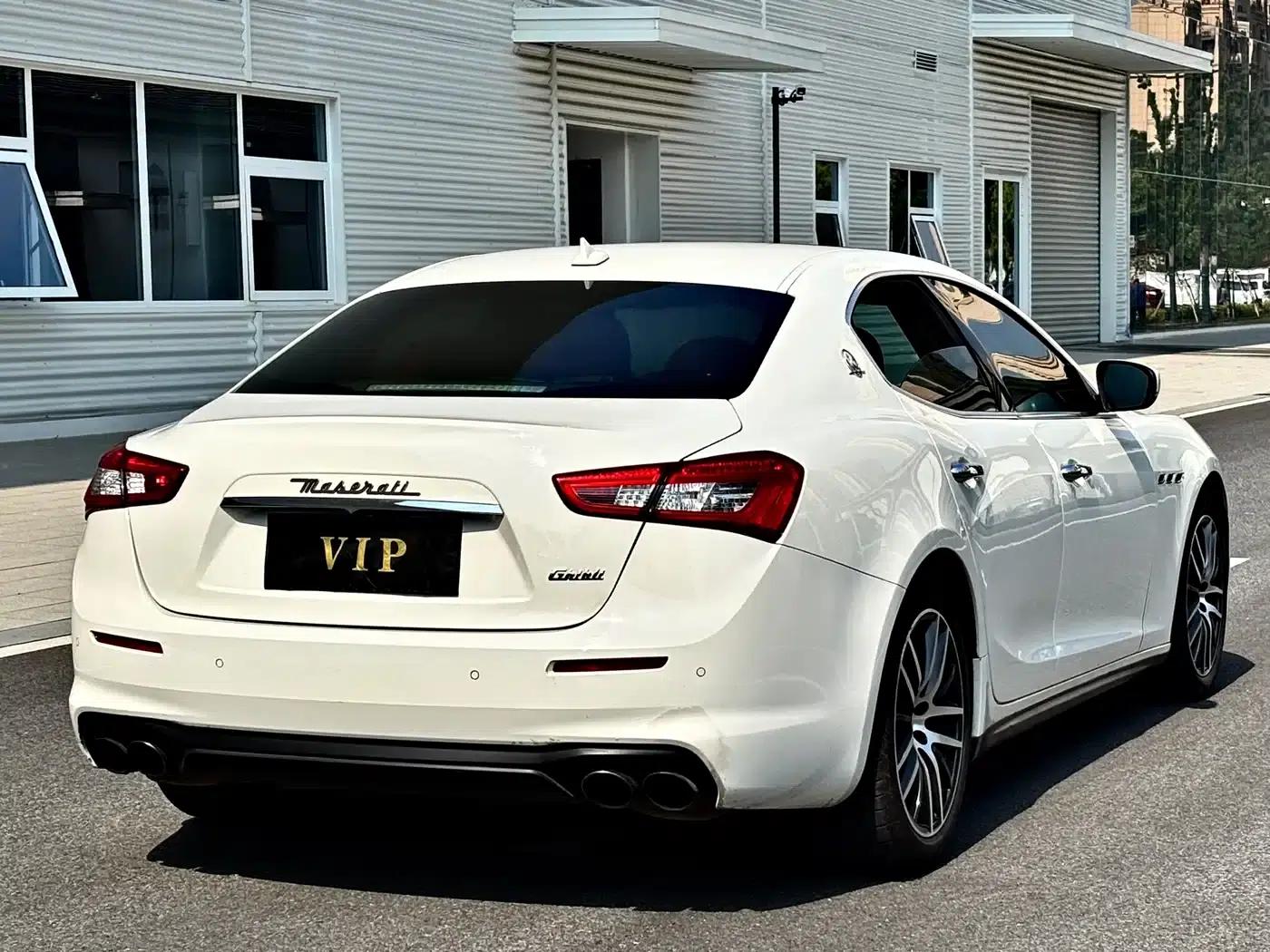2017 Ghibli 3.0T Standard Edition — миниатюра 7