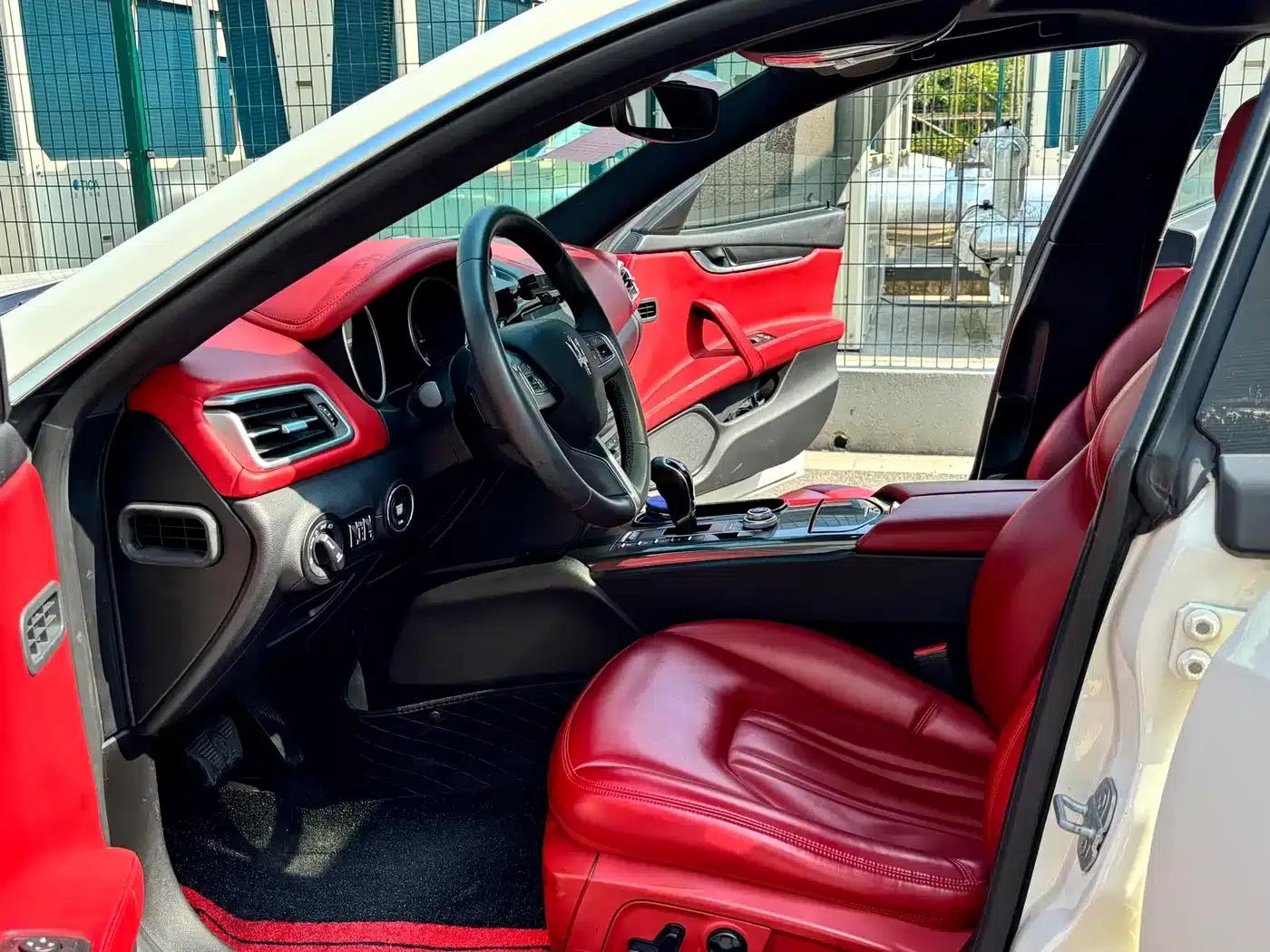 2017 Ghibli 3.0T Standard Edition — миниатюра 10