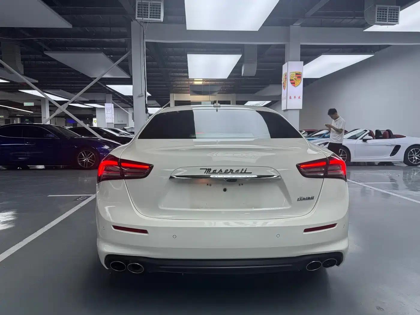2021 Ghibli 2.0T Edge Edition — миниатюра 13