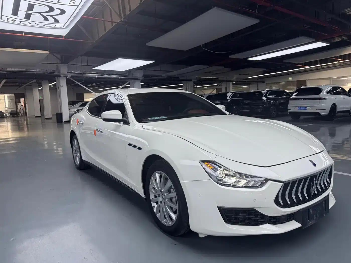 2021 Ghibli 2.0T Edge Edition — миниатюра 3