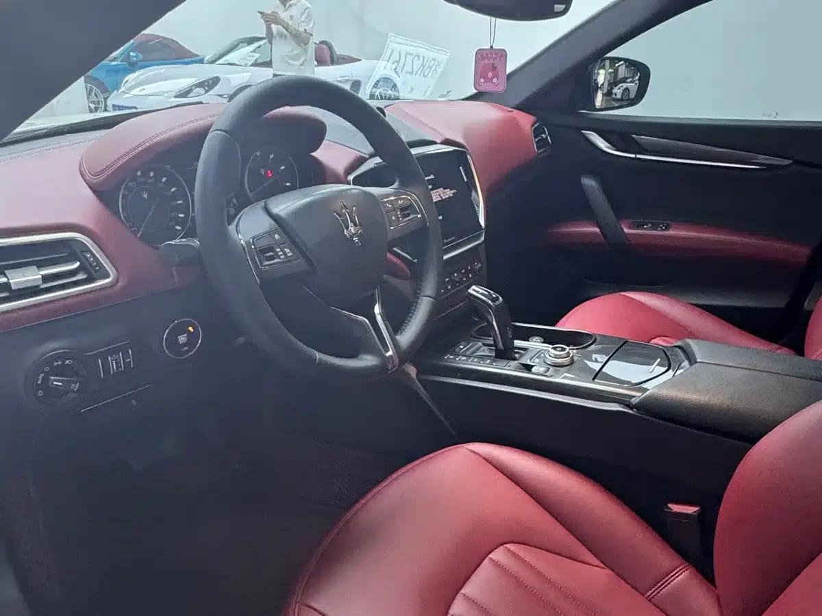 2021 Ghibli 2.0T Edge Edition — миниатюра 4