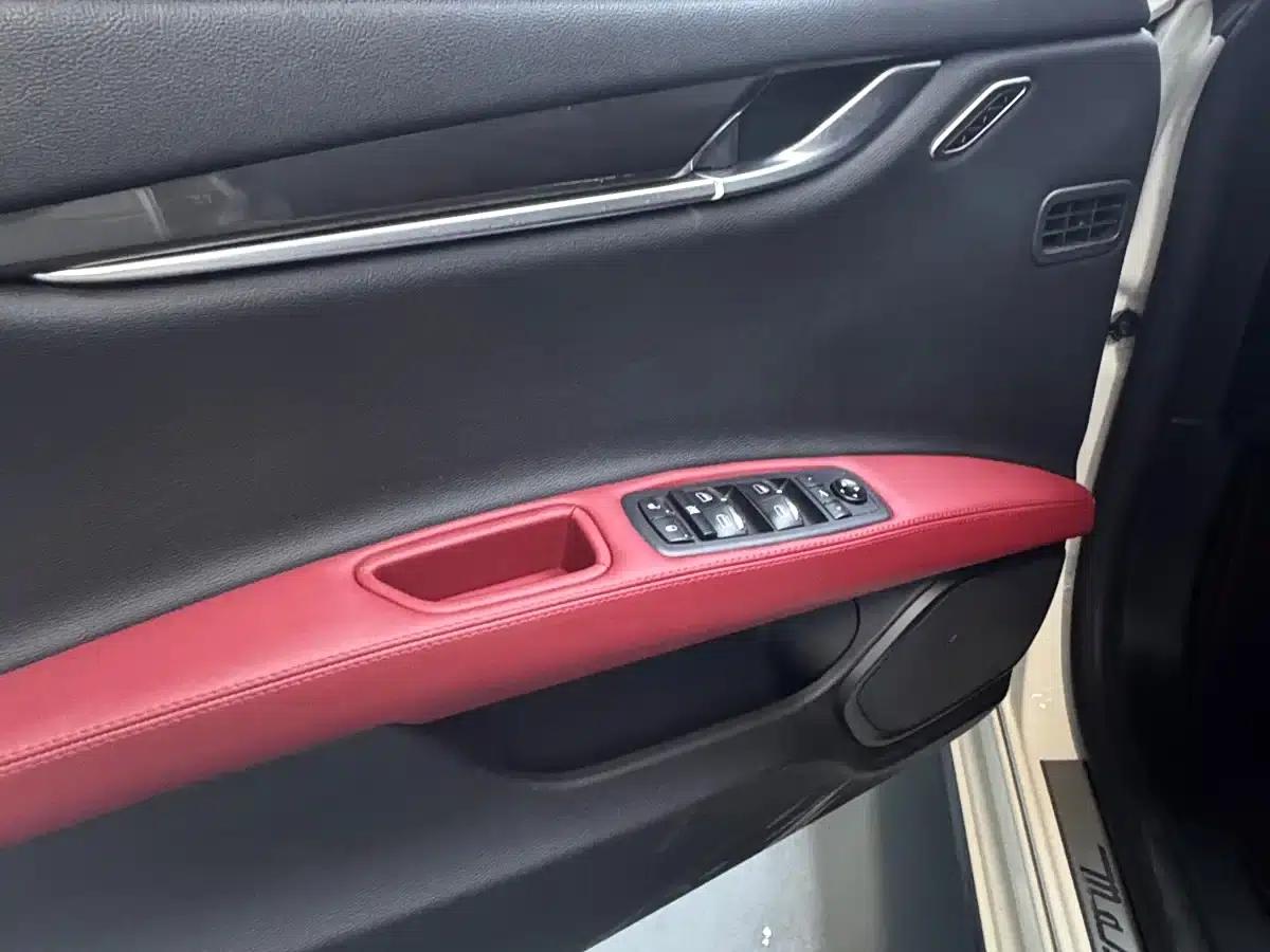 2021 Ghibli 2.0T Edge Edition — миниатюра 5