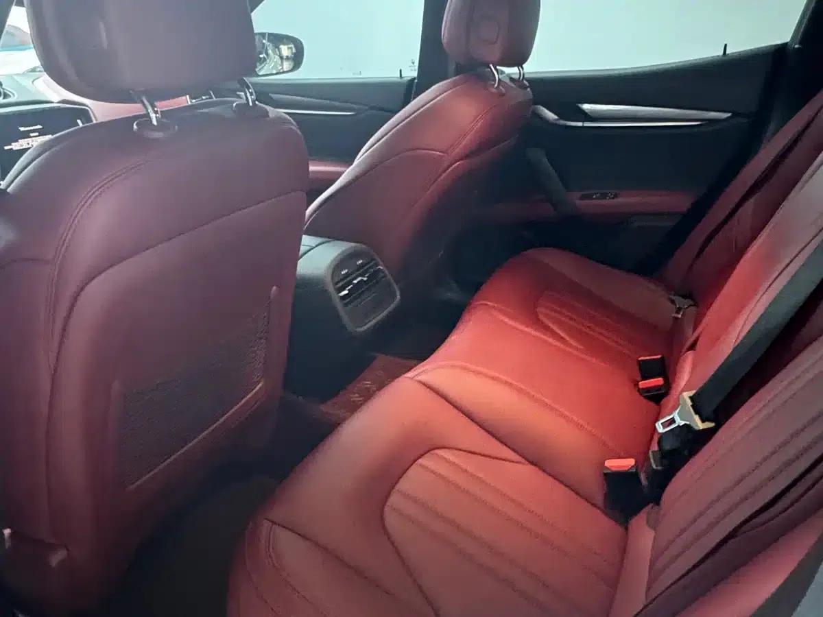 2021 Ghibli 2.0T Edge Edition — миниатюра 6