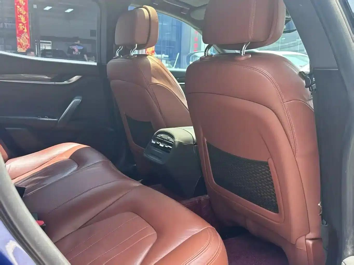 2017 Ghibli 3.0T Standard Edition — миниатюра 8
