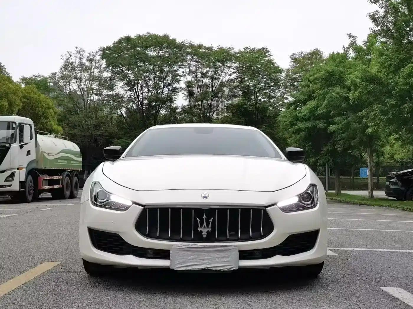 2017 Ghibli 3.0T Standard Edition — миниатюра 2