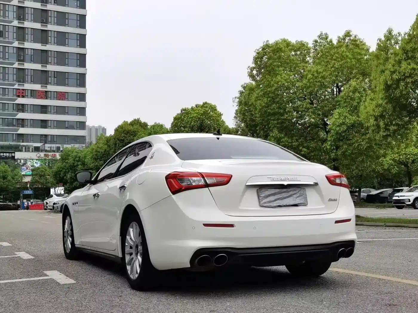2017 Ghibli 3.0T Standard Edition — миниатюра 7