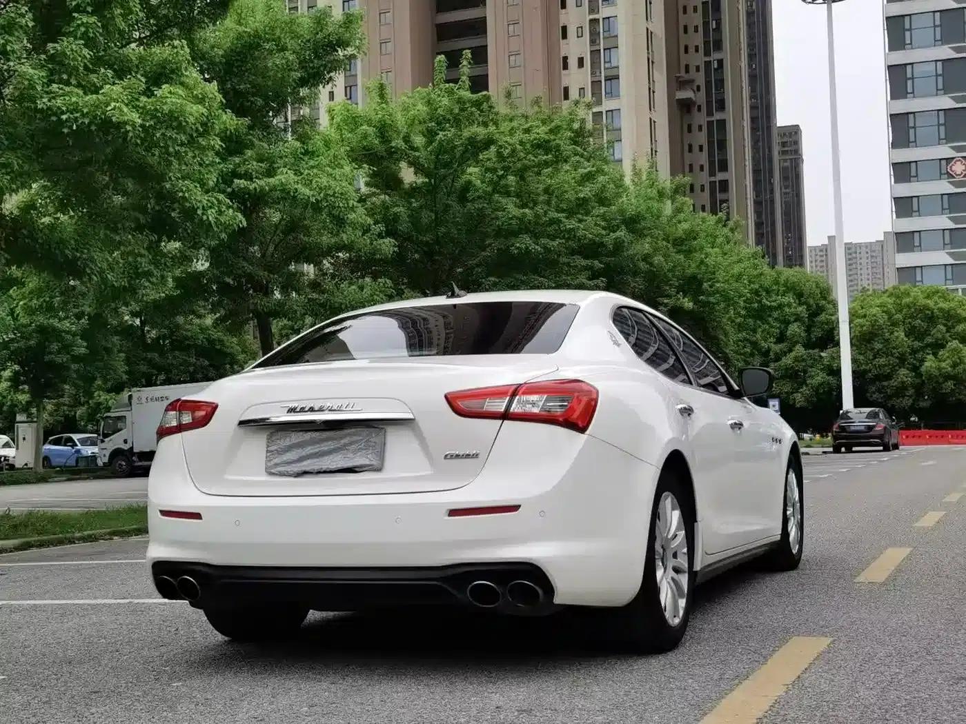 2017 Ghibli 3.0T Standard Edition — миниатюра 9