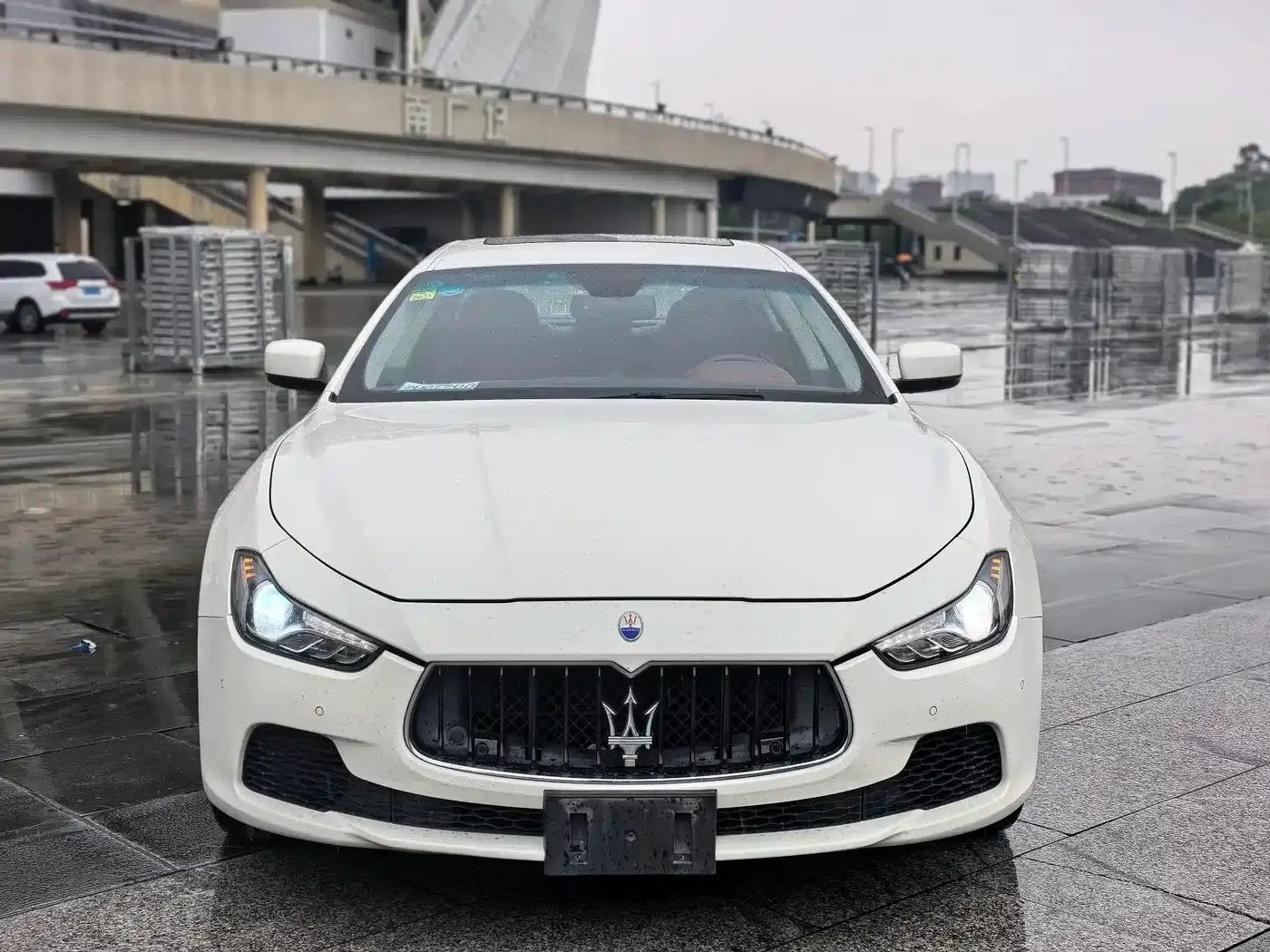 2014 Ghibli 3.0T Standard Edition — миниатюра 2