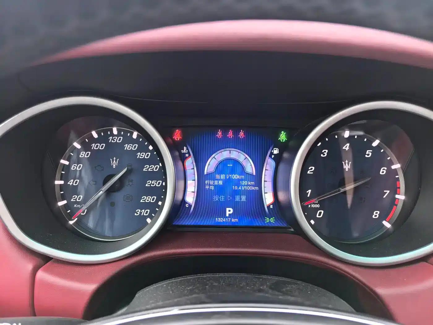 2014 Ghibli 3.0T Standard Edition — миниатюра 13