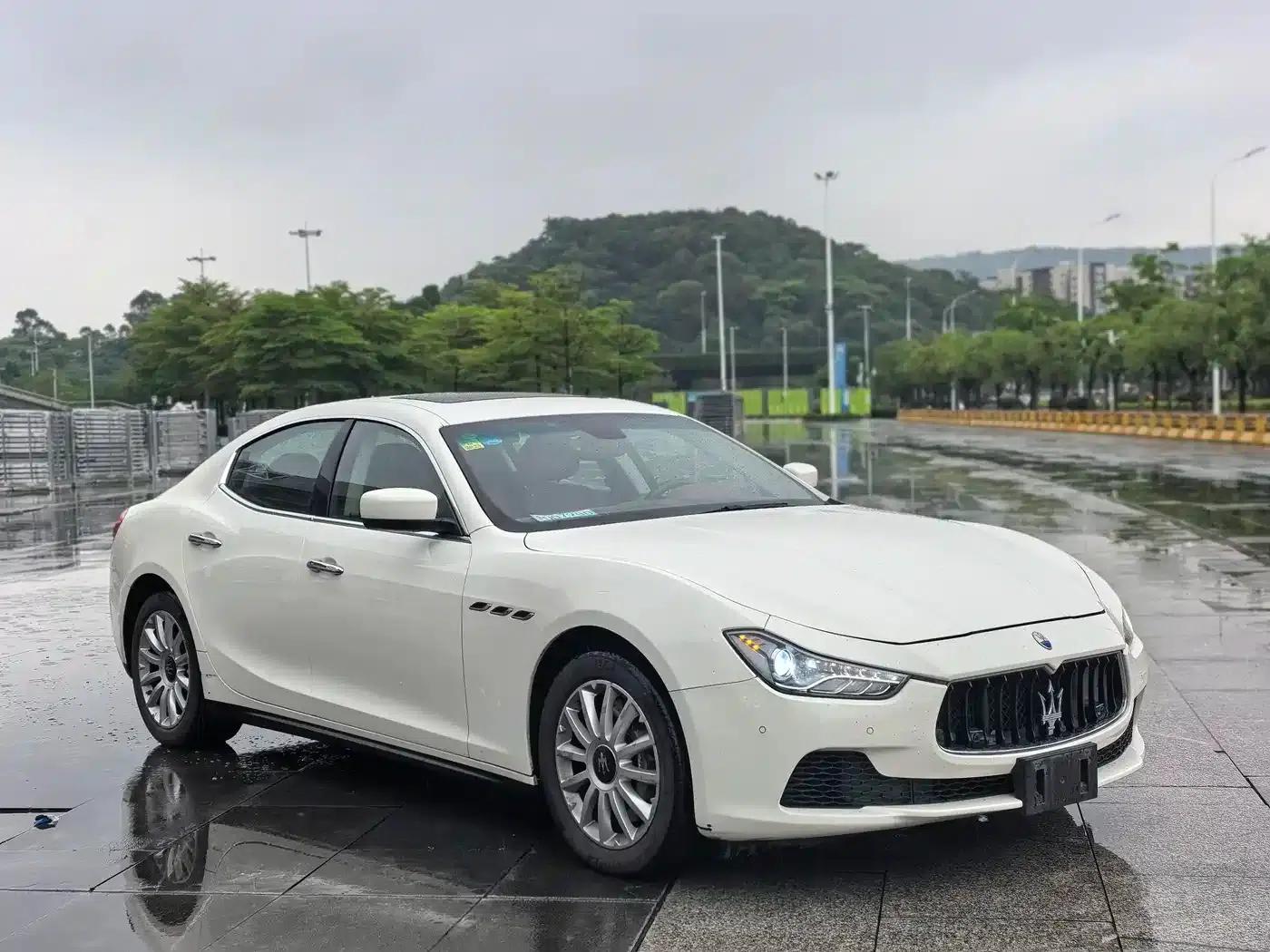2014 Ghibli 3.0T Standard Edition — миниатюра 3