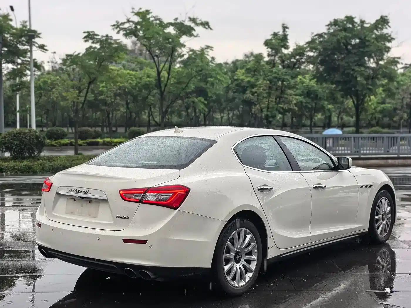 2014 Ghibli 3.0T Standard Edition — миниатюра 4