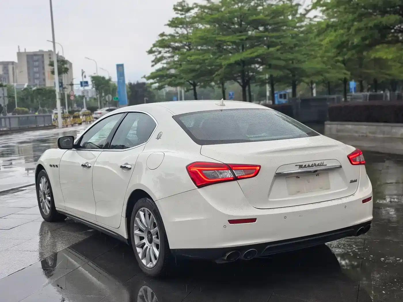 2014 Ghibli 3.0T Standard Edition — миниатюра 6