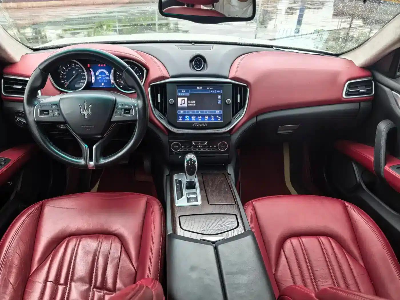 2014 Ghibli 3.0T Standard Edition — миниатюра 9