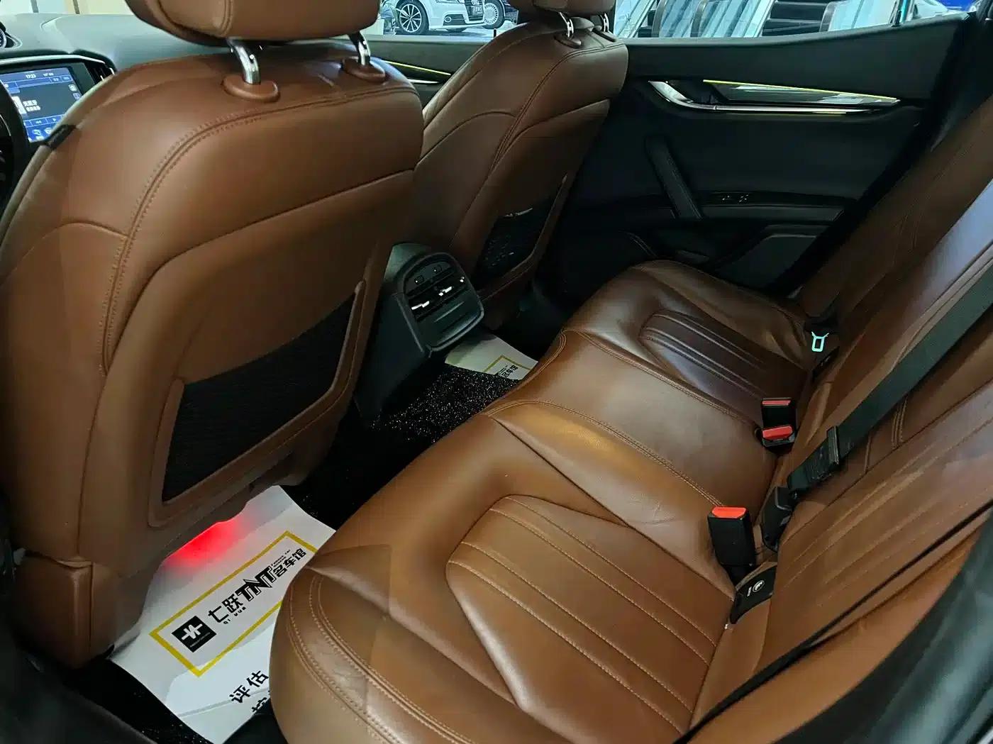 2014 Ghibli 3.0T Standard Edition — миниатюра 13