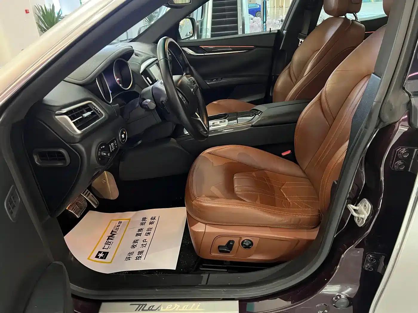 2014 Ghibli 3.0T Standard Edition — миниатюра 14