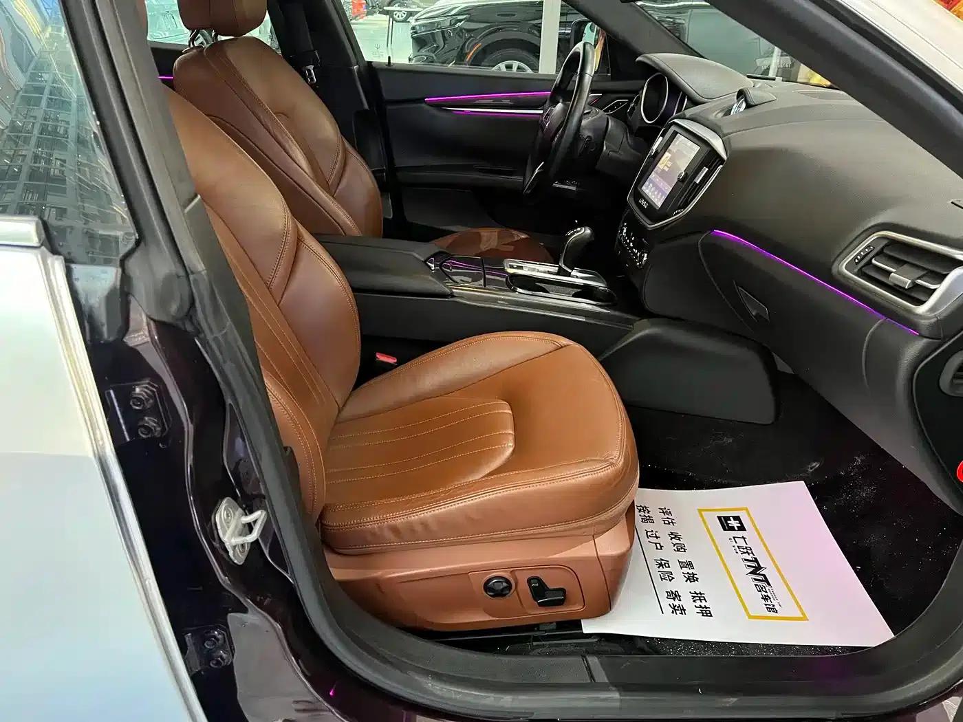 2014 Ghibli 3.0T Standard Edition — миниатюра 19