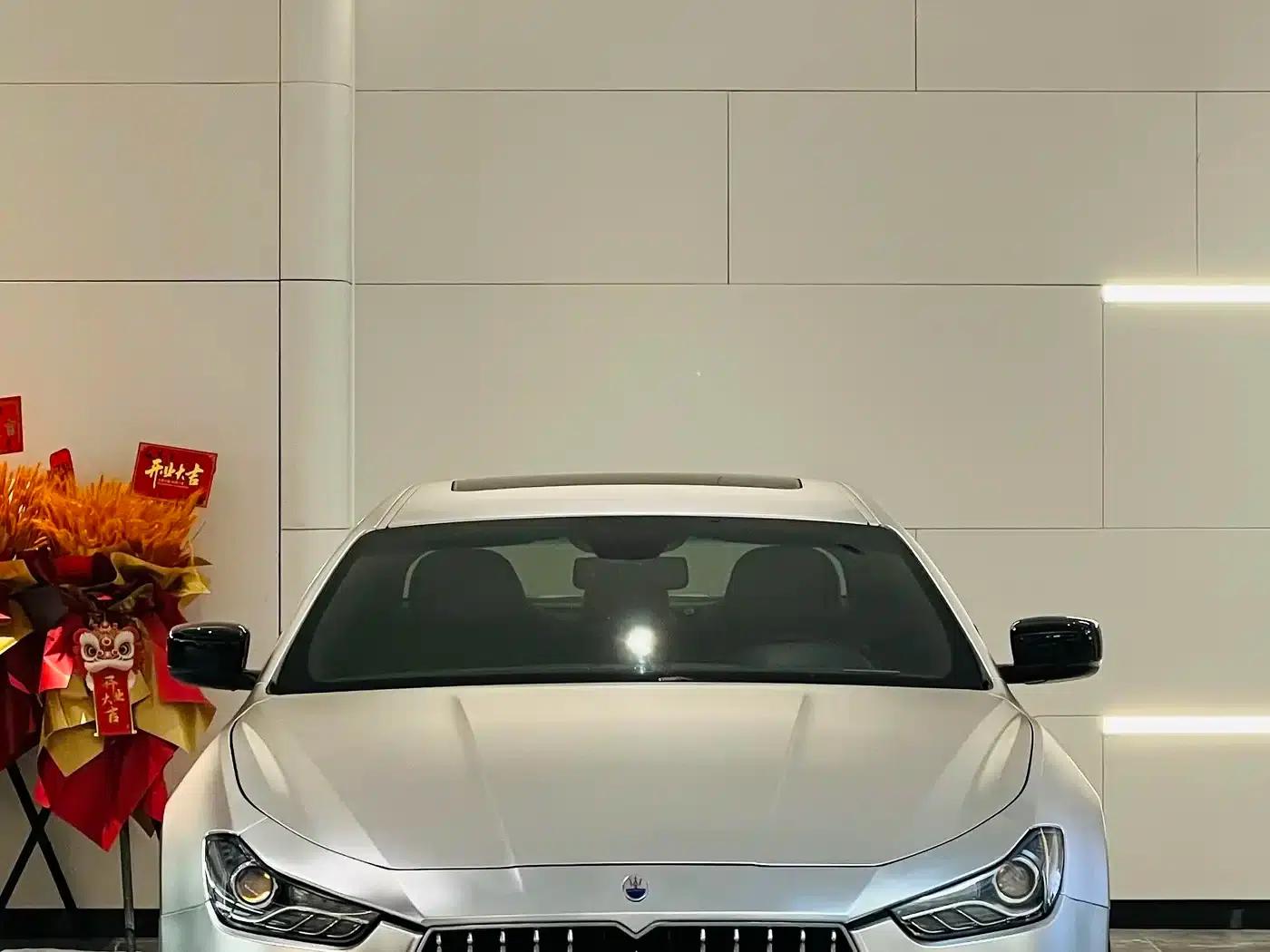 2014 Ghibli 3.0T Standard Edition — миниатюра 3