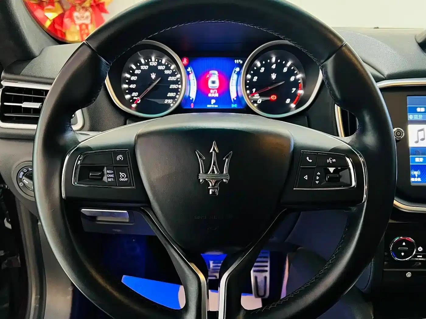 2014 Ghibli 3.0T Standard Edition — миниатюра 6