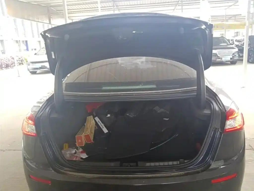 2014 Ghibli 3.0T Standard Edition — миниатюра 19