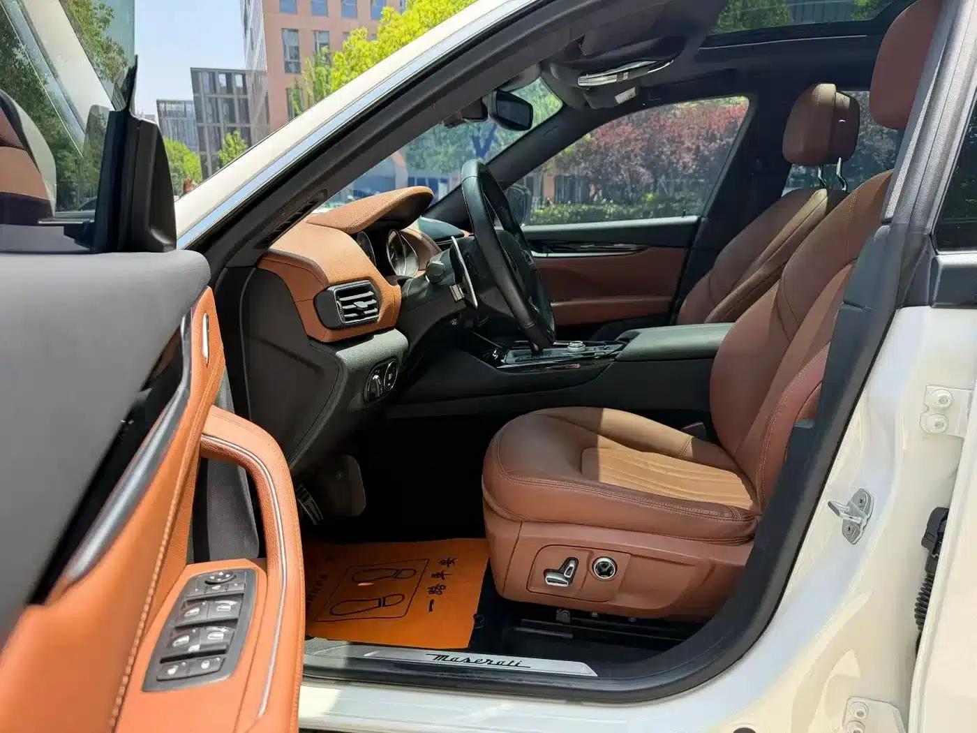 2021 Levante 3.0T Standard Edition — миниатюра 8